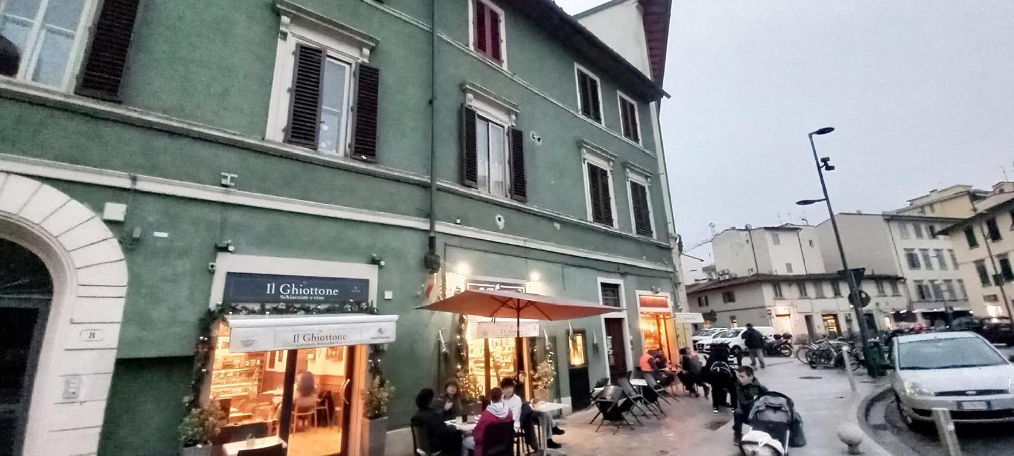 Appartement Charming & Spacious Florentine Just Two Mins From Tram Stop Florence